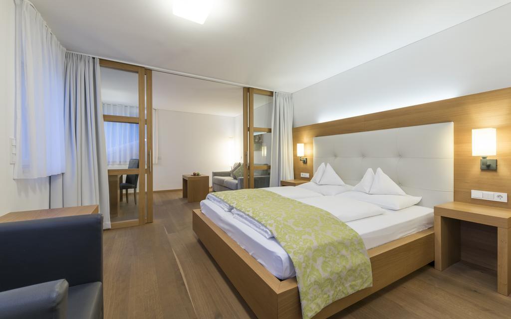 Vinschgerhof Hotel Силандро Екстериор снимка
