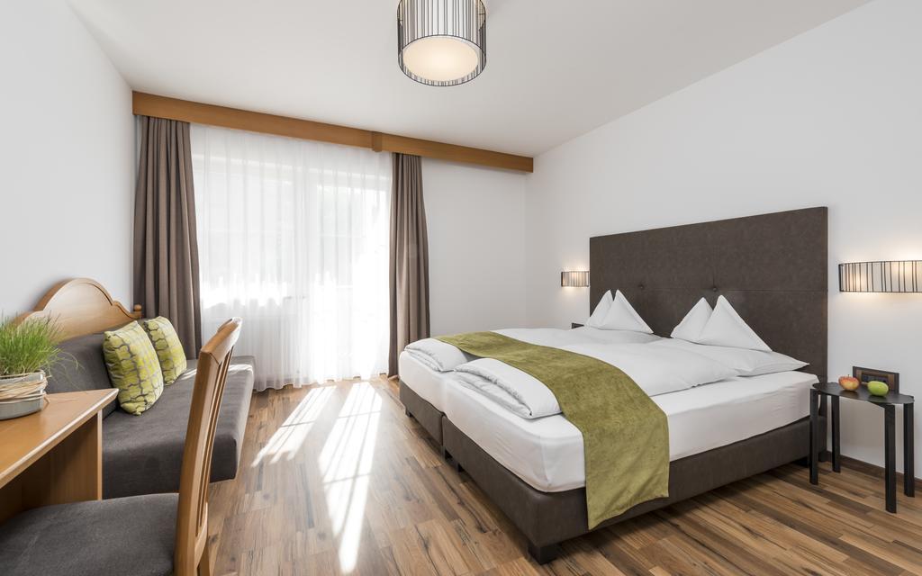 Vinschgerhof Hotel Силандро Екстериор снимка